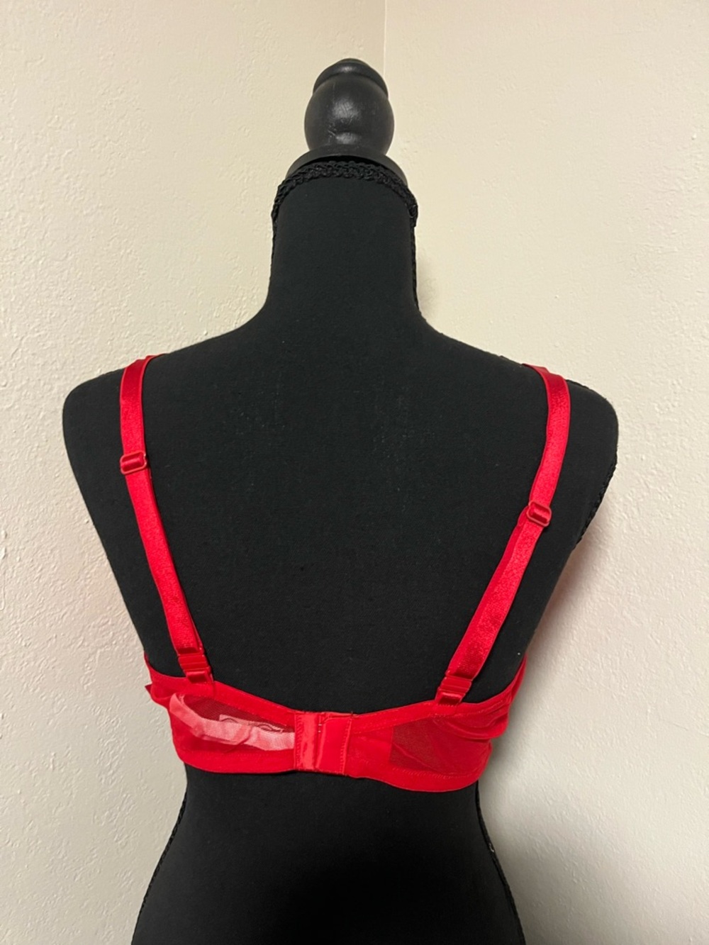 Victoria's Secret Red Lace Push-Up Bra-38DD - Picture 3 of 6